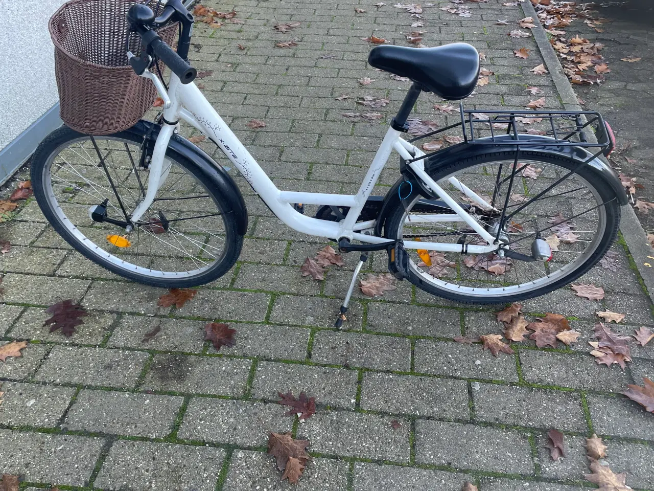 Billede 3 - Pigecykel , xzite   26 tommer ,3 gear,      