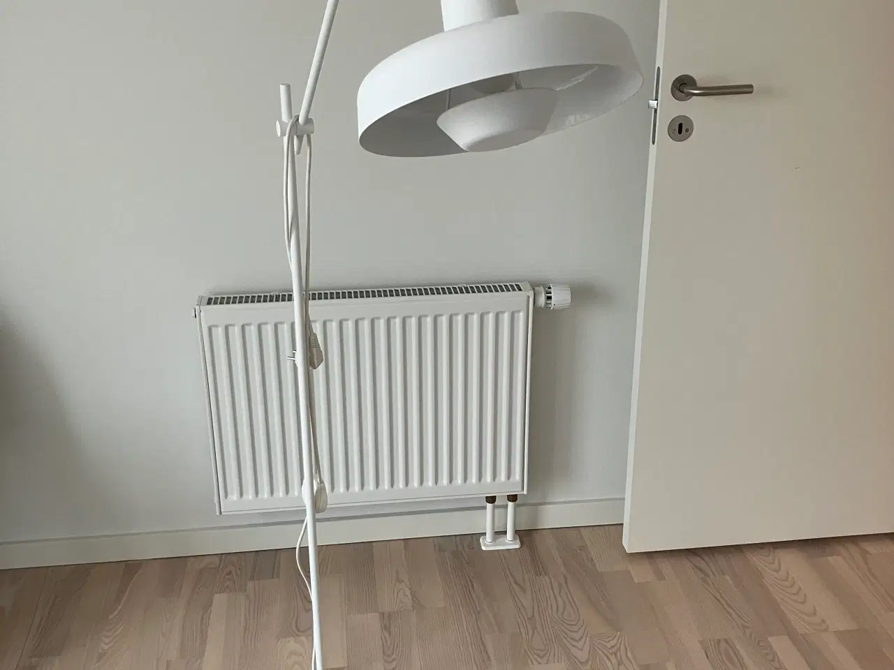 Billede 1 - Standerlampe hvid 