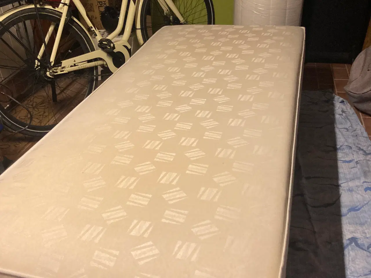 Billede 1 - Boksmadras str 90 x 200 cm