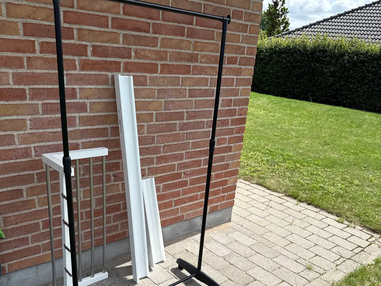 Billede 2 - Tøjstativ og hattehylde 