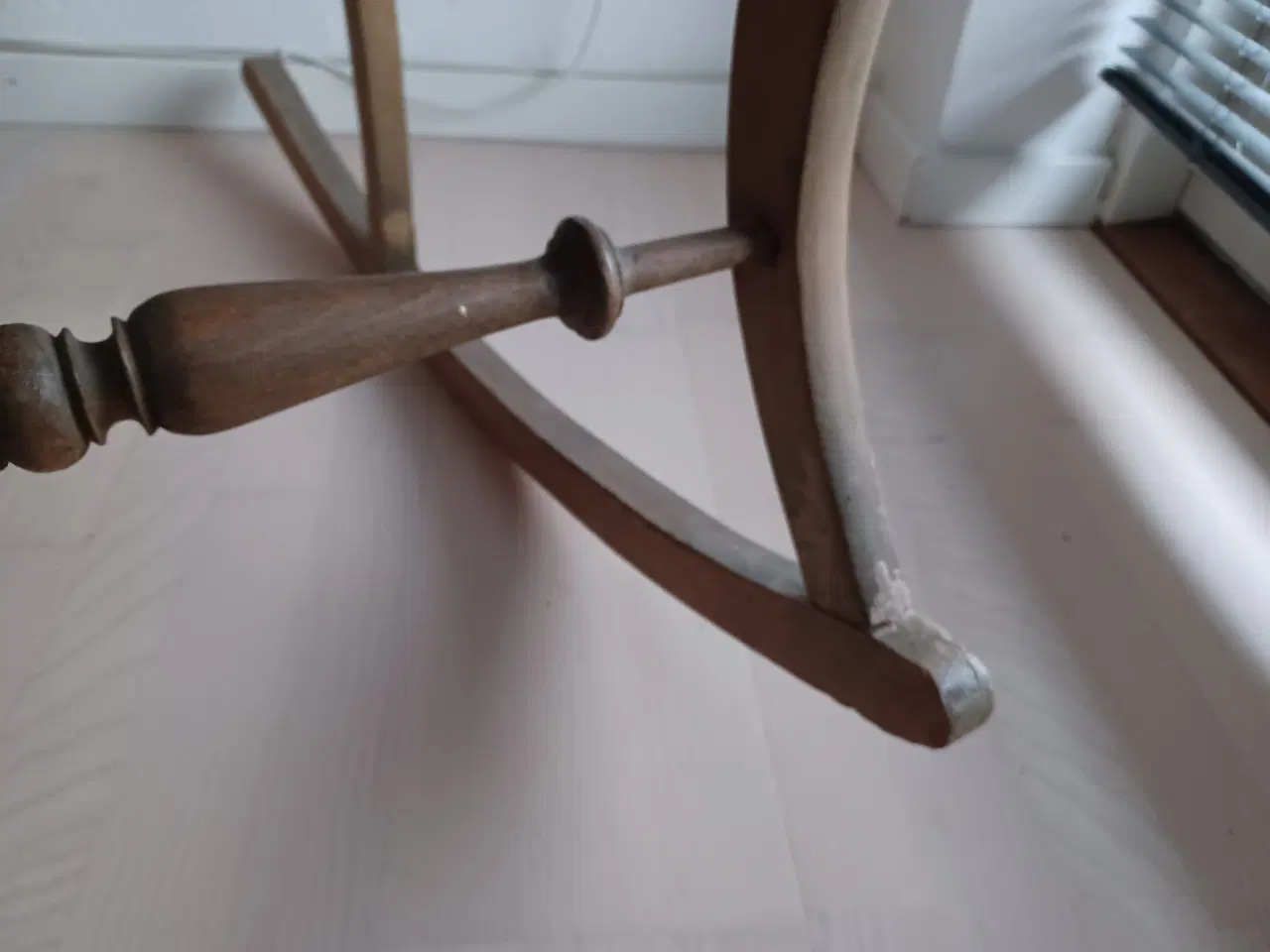 Billede 3 - Ældre gyngestol 