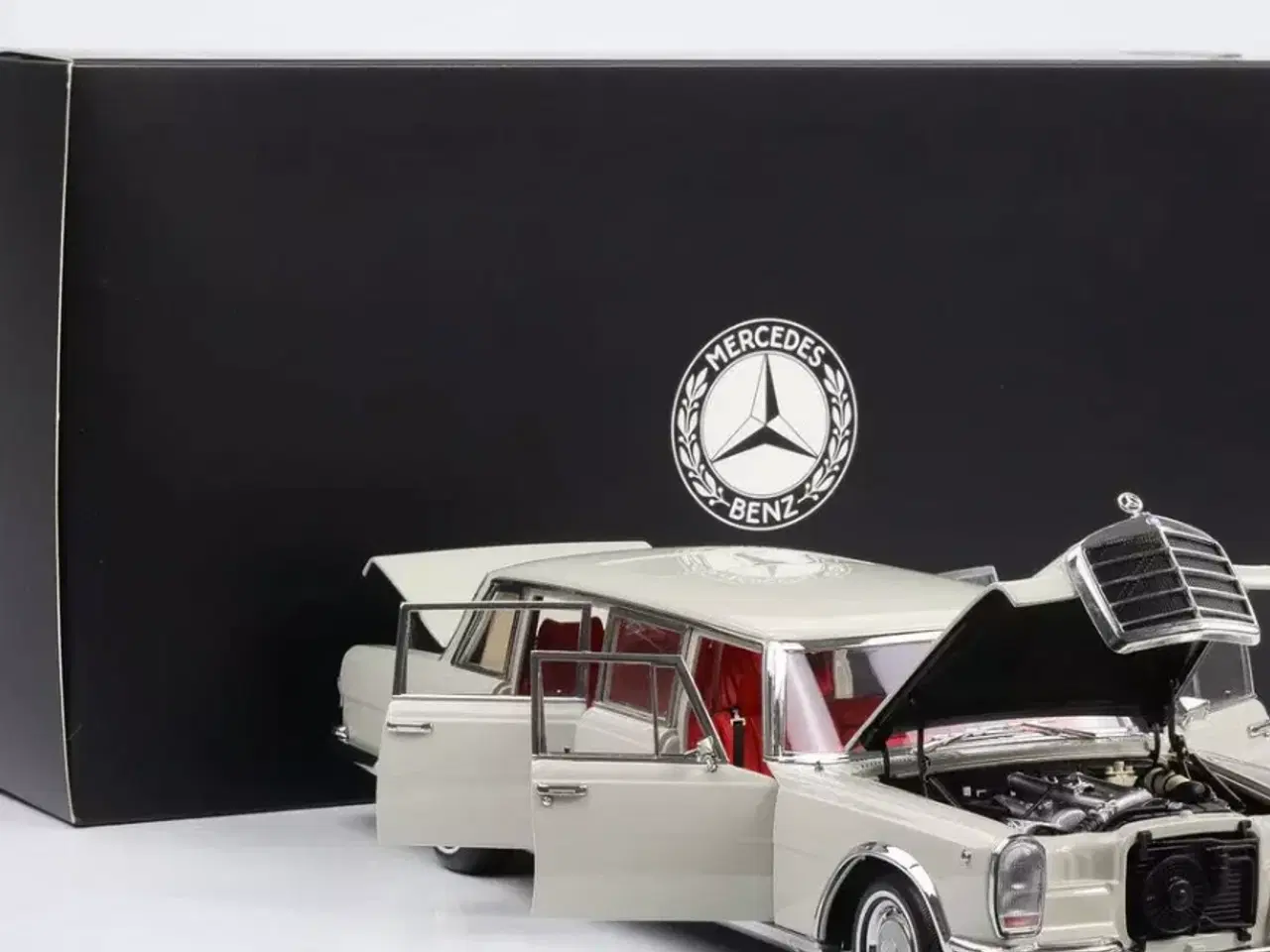 Billede 6 - 1:18 Mercedes 600 Pullmann w100