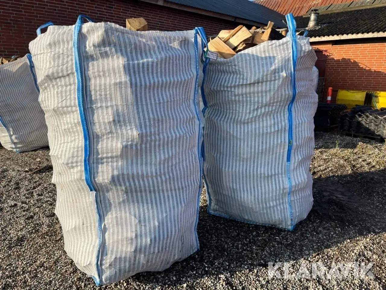 Billede 1 - Kløvet brænde ask i bigbags - 2 styk