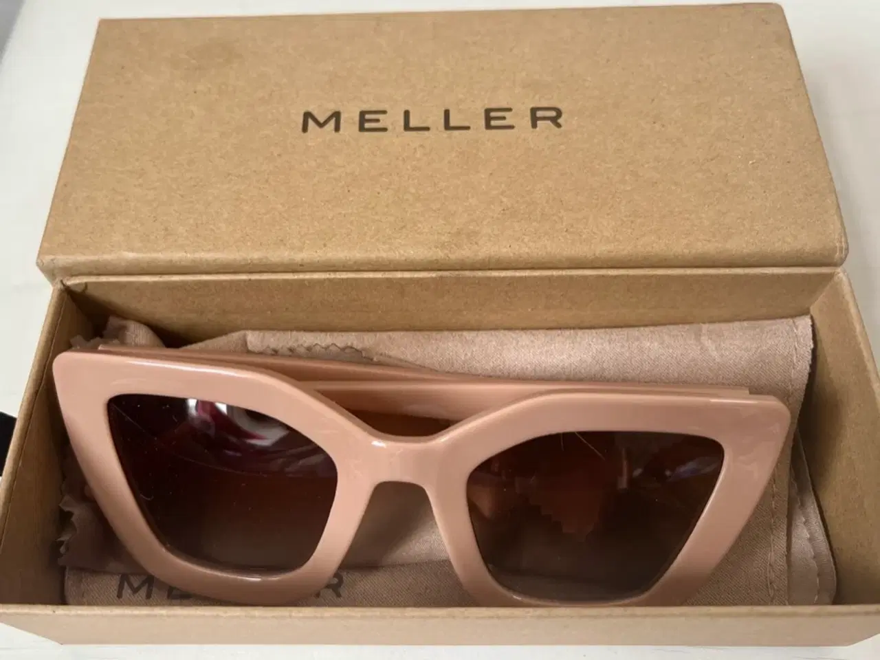 Billede 1 - Meller, solbriller, dame