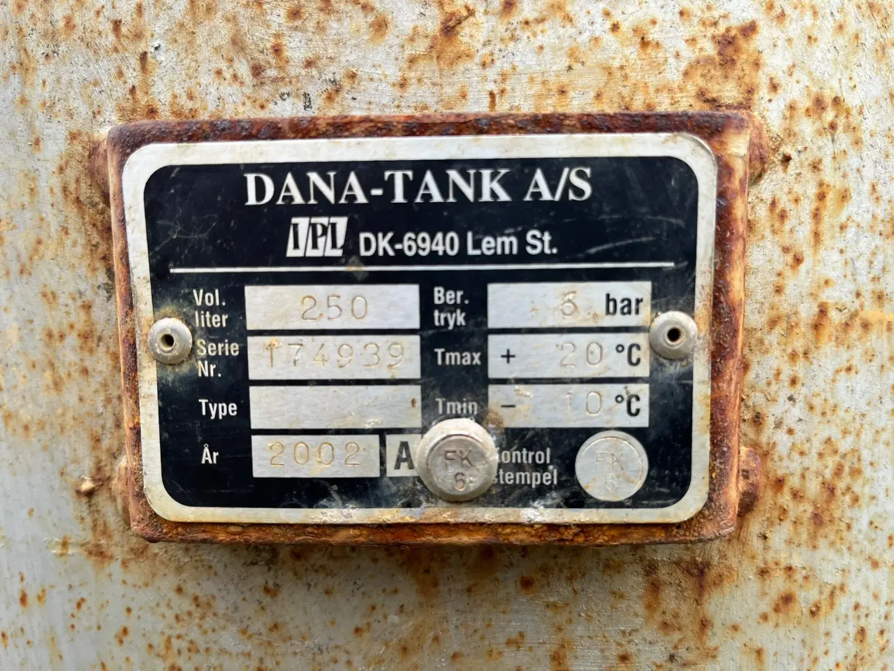 Billede 2 - Filtertank, Danatank, 250L, 6 bar, 2002