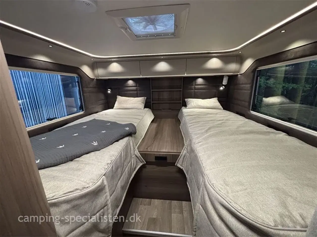 Billede 11 - 2026 - Kabe Travel Master Crown   Kabe Crown i 780 LGB 2026 - Kan snart  ses  hos Camping-Specialisten.dk