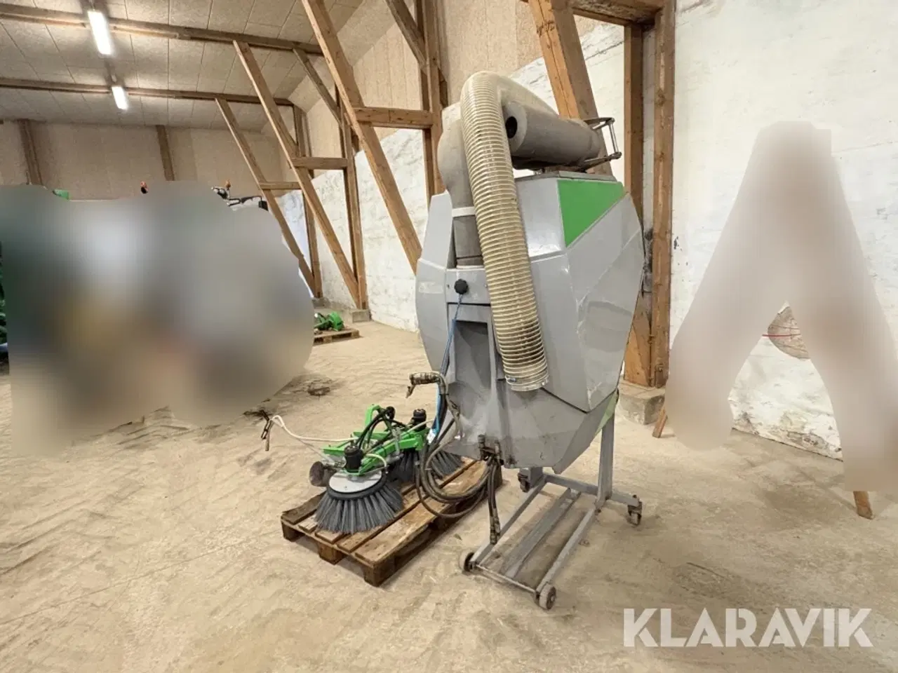 Billede 1 - Feje/suge anlæg Egholm FS2100/FK2