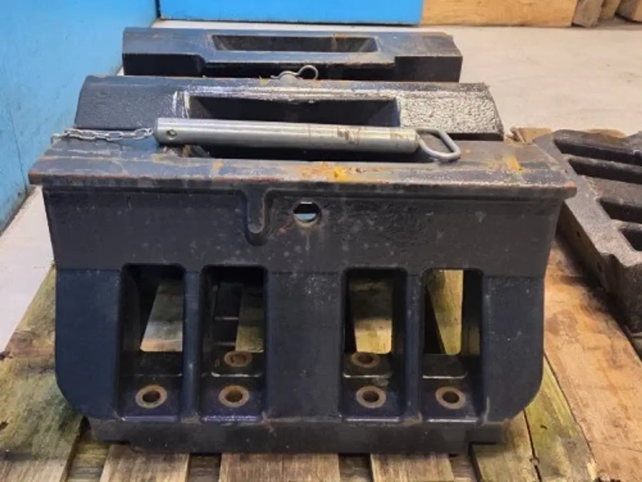 Billede 13 - Case Maxxum 145 Frontvægt Holder 82031499  (5 Stk)