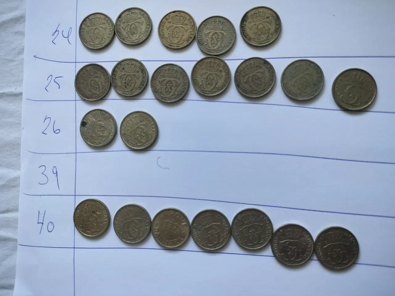 Billede 1 - Gamle gule 1/2 kroner.