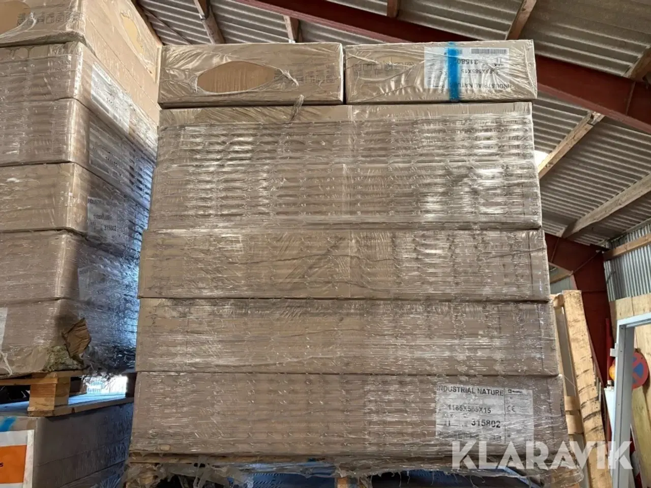 Billede 6 - Akustik- og loftsplader Rockfon Industrial Nature stenuld 233,4 m2 2 paller (24 kasser)