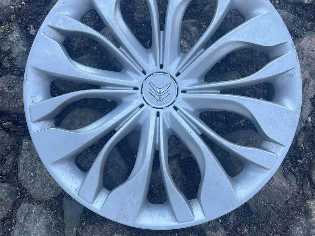 Billede 1 - Hjulkapsler 3 stk citroen