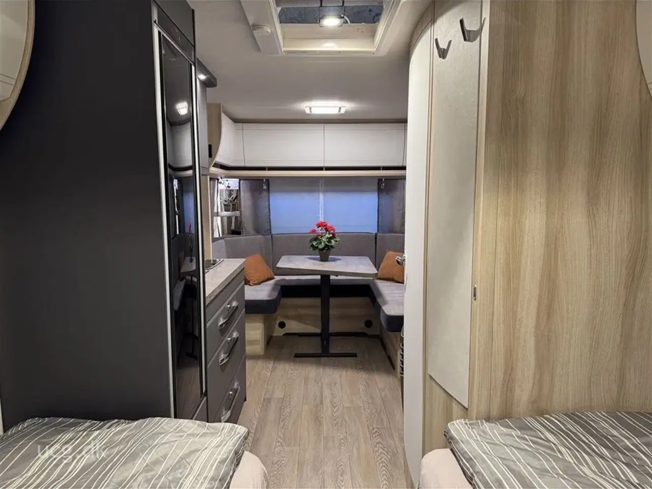 Billede 7 - 2026 - Hobby De Luxe 495 UL Prisen er inkl. klargøring, gastest, fugttest, syn og nummerplade.