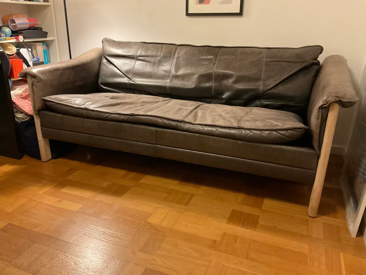 Billede 1 - Rustik Sofa med sort læder
