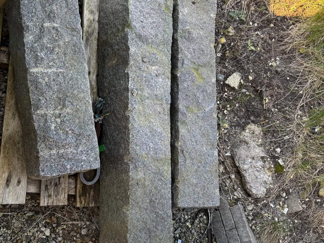 Billede 1 - Granit søjler