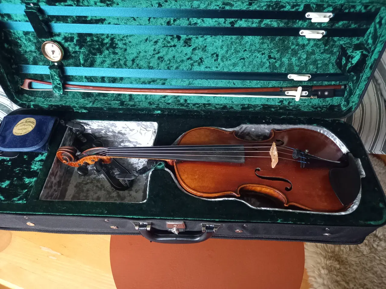 Billede 2 - Fin gammel tysk violin år 1900 med fin bue. 4/4