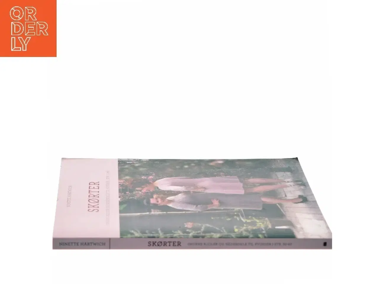 Billede 2 - Skørter : smukke kjoler og nederdele til kvinder i str. 32-62 af Ninette Hartwich (Bog)