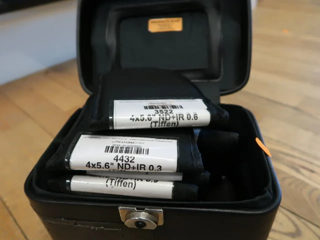 Billede 4 - Kasse med filtre