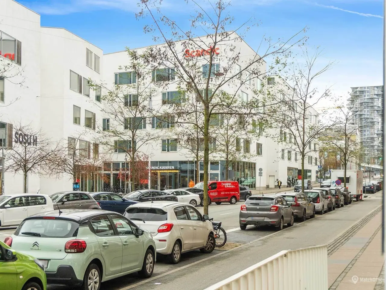Billede 12 - Kontor med panoramaudsigt over byen og privat terrasse