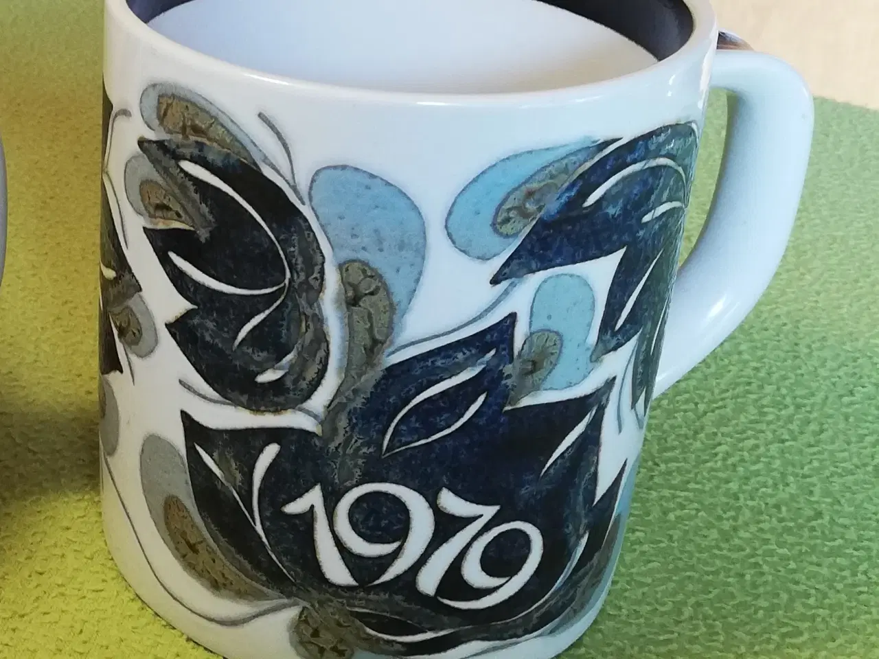 Billede 1 - Årskrus stort fra Royal Copenhagen 1979