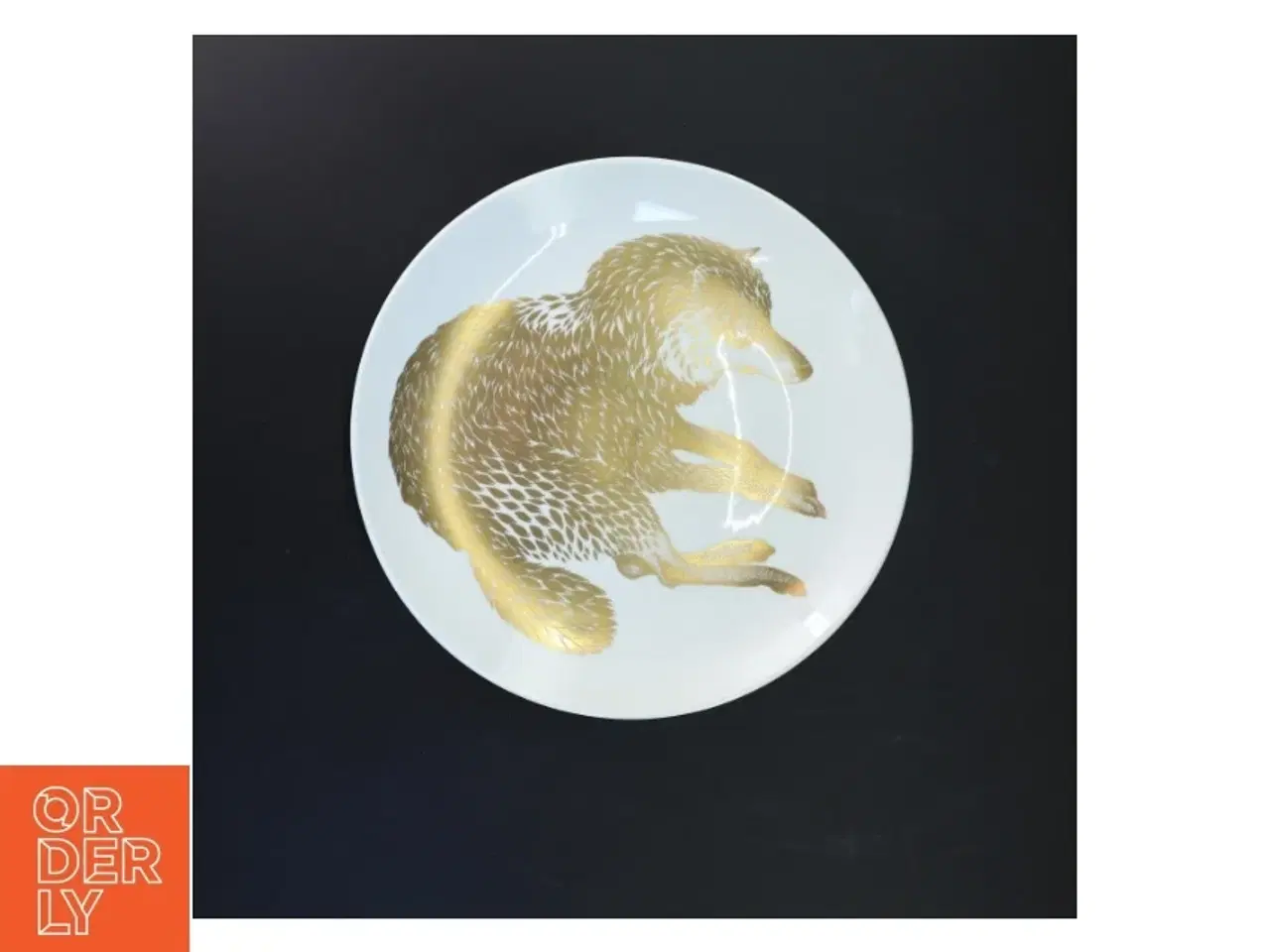 Billede 1 - Porcelænssamlerfad med ulvedekoration fra Gustavsberg (str. Ø 25 cm)