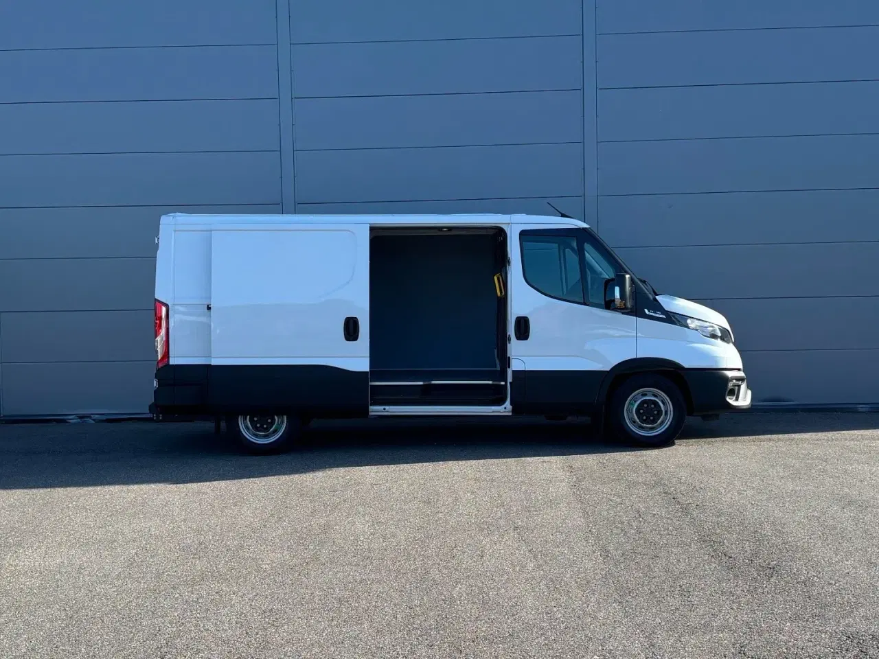 Billede 9 - Iveco Daily 2,3 35S16 9m³ Van AG8