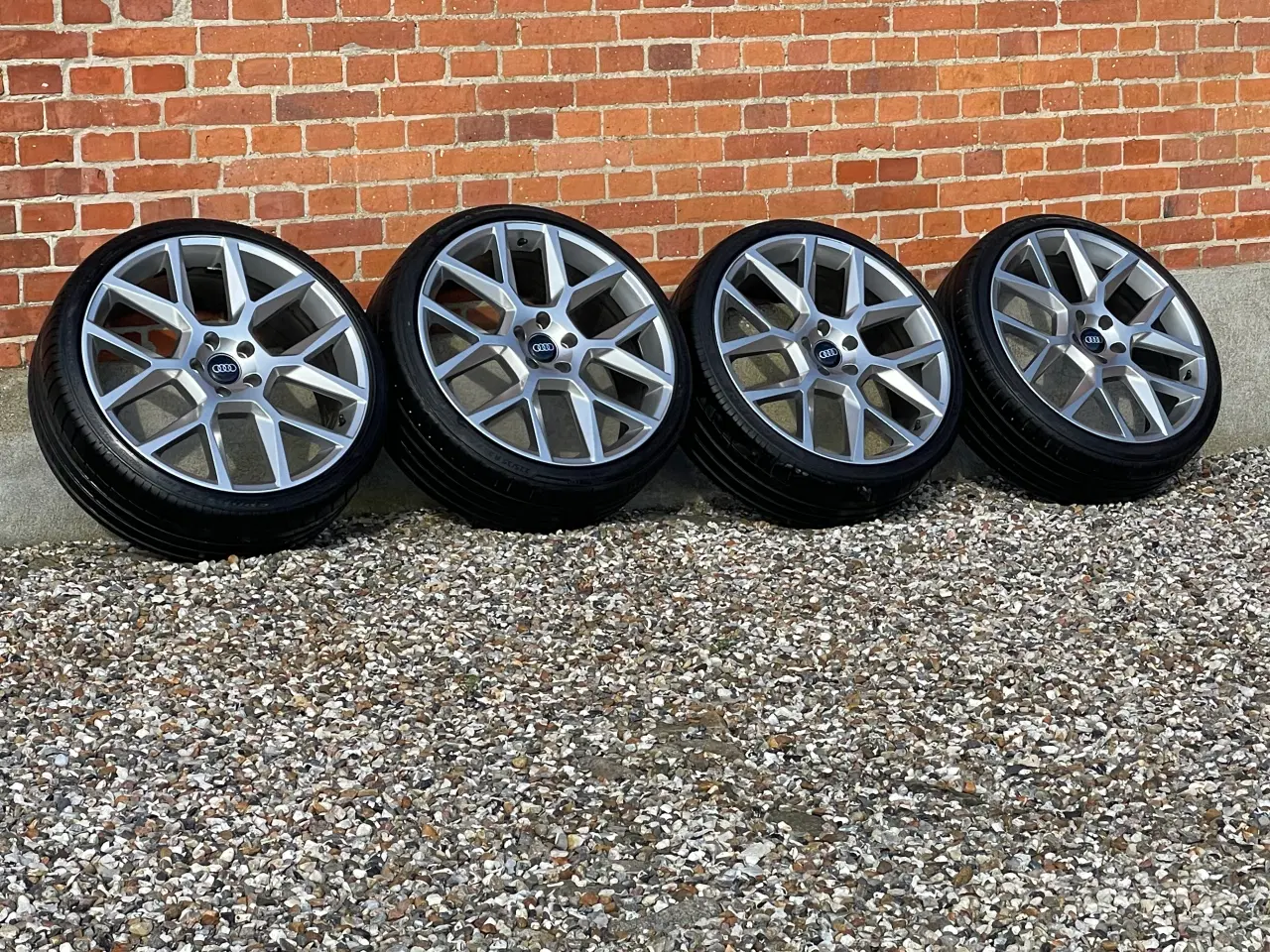 Billede 3 - Alufælge 225/35 R20 krydsmål 5x112 90% mønster