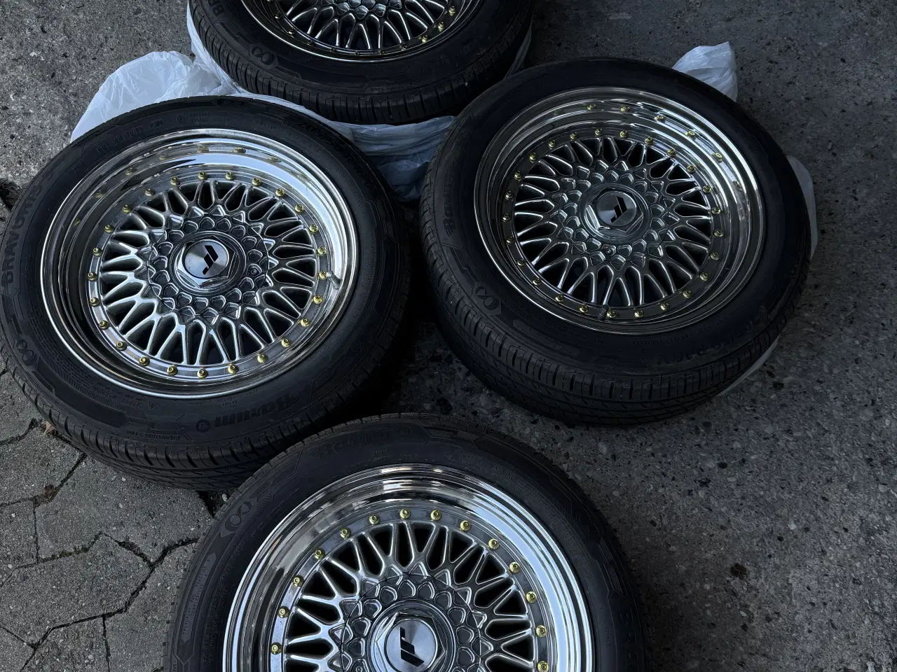 Billede 3 - JR9 Chrome alufælge m. sommerdæk – næsten nye