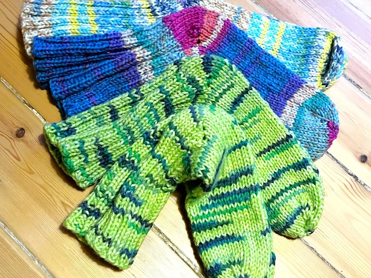 Billede 5 - Håndstrikkede rag-sokker - tykke sokker / sutsko