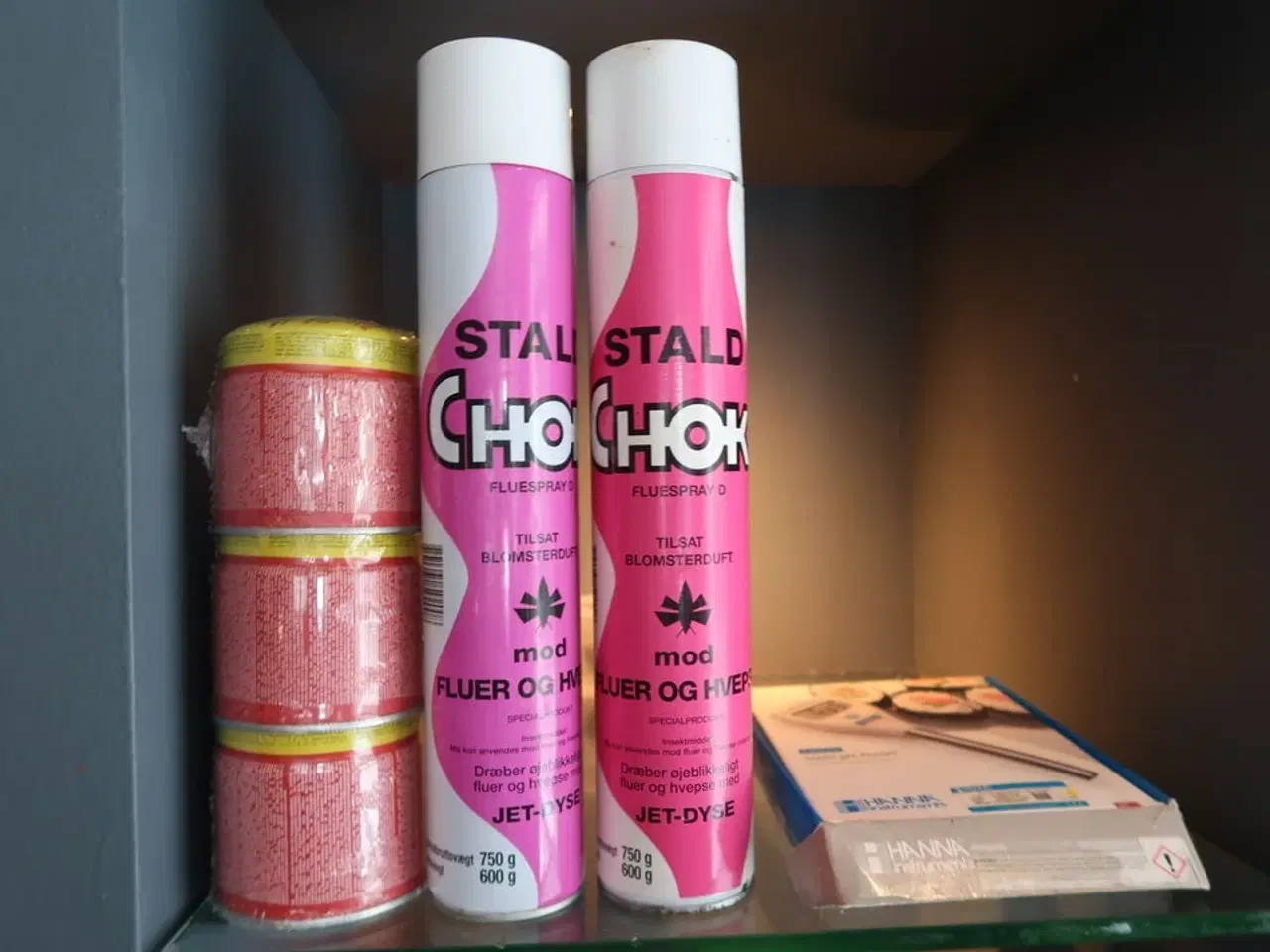 Billede 15 - 16 hylder med indhold