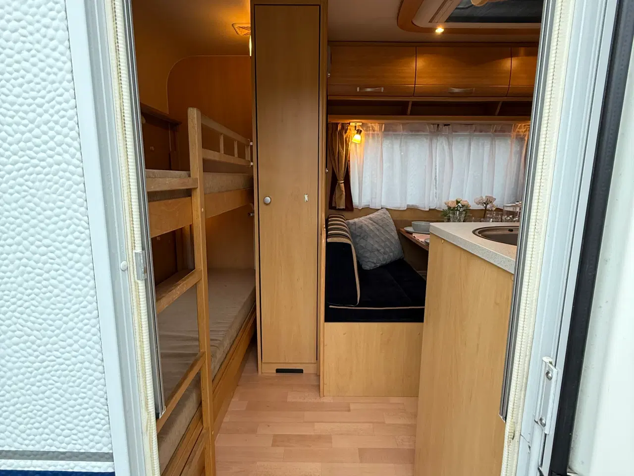 Billede 7 - 2007 Dethleffs Camper 500 / Med Air Con / Marquise