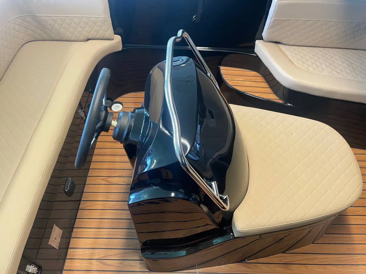 Billede 3 - NY GENTLEMAN´S LAUNCH 600XL MED MOTOR