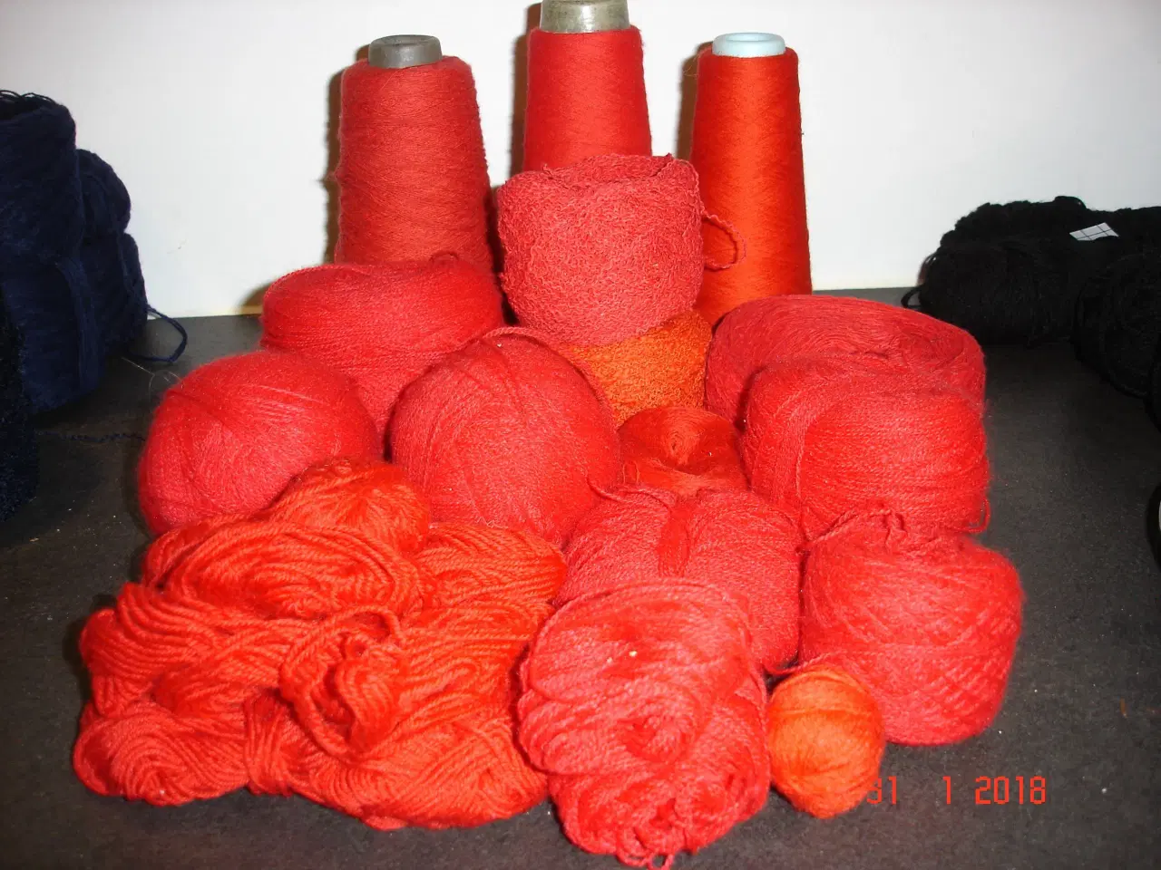 Billede 3 - Garn, uld, bomuld, akryl, multistrik rester, Lærke