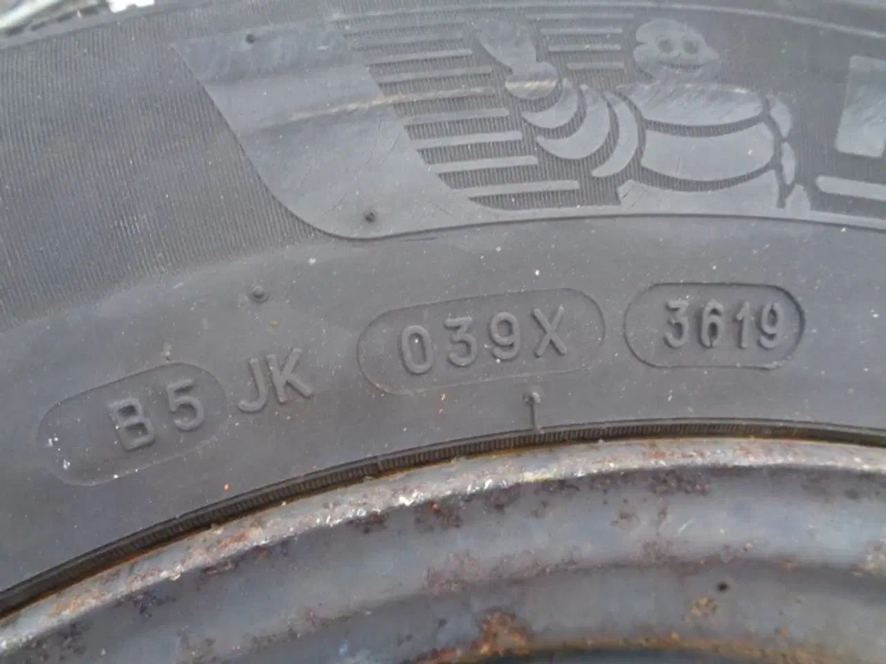 Billede 3 - 4 dæk på fælge