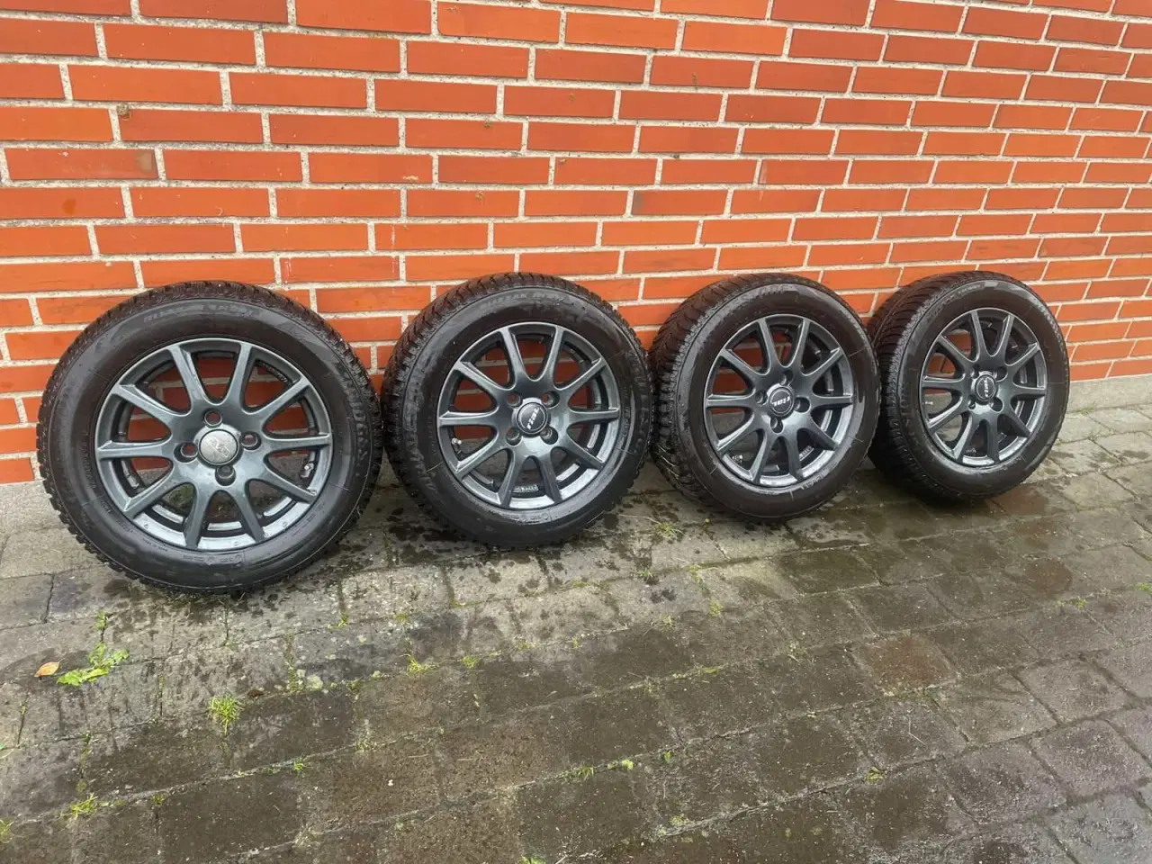 Billede 1 - 4x100 14” aluhjul med næste nye vinterdæk