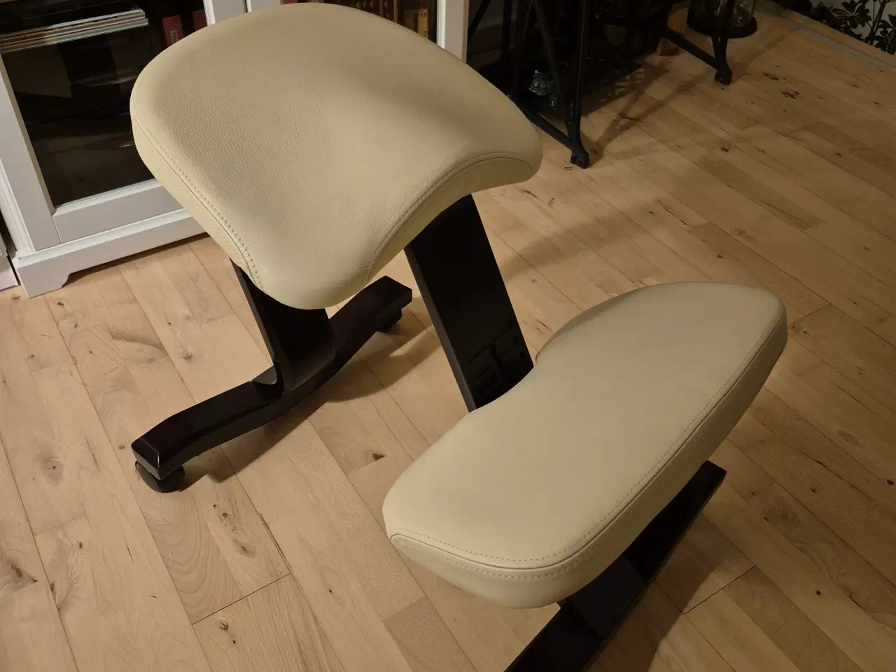 Billede 3 - Ergonomisk knæstol 