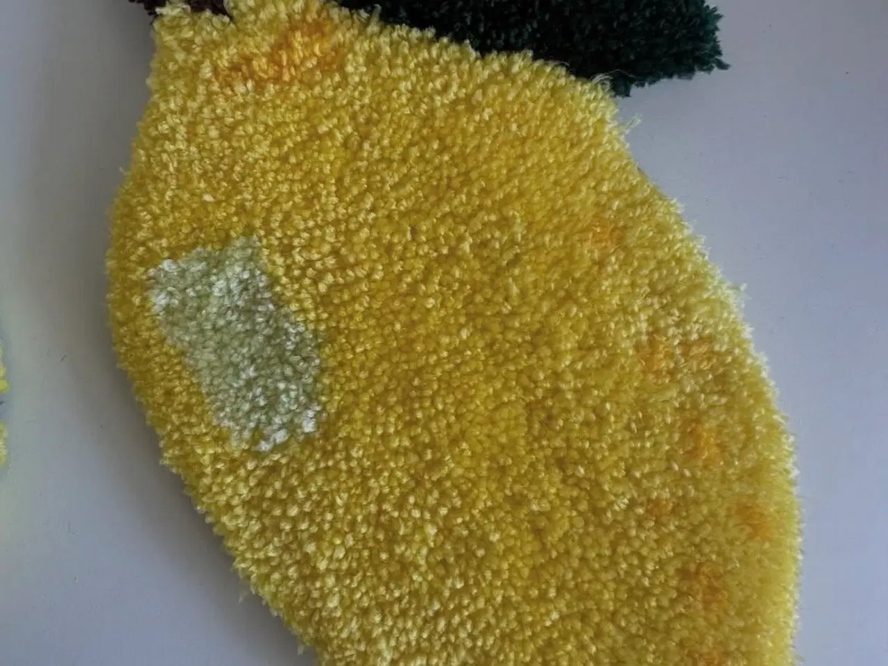 Billede 2 - Tuftet vægtæppe- citroner