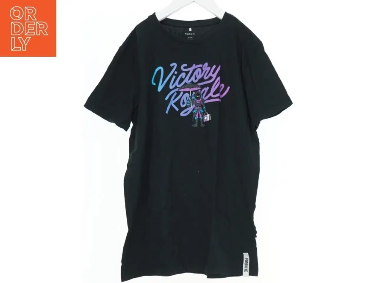 Billede 1 - Fortnite T-shirt med &#39;Victory Royale&#39; tekst fra Name It (str. 158)