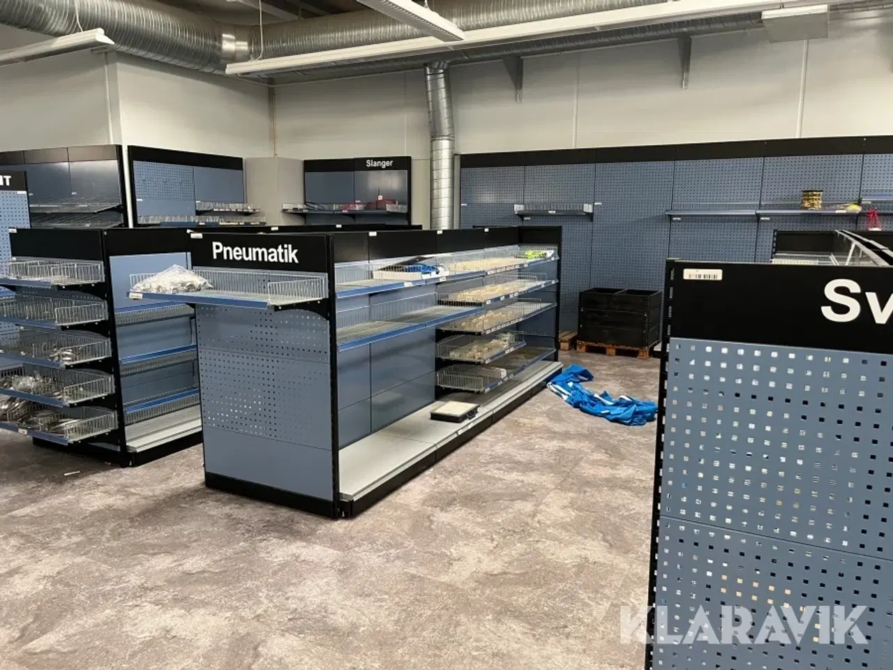 Billede 1 - Værksteds/butik inventar