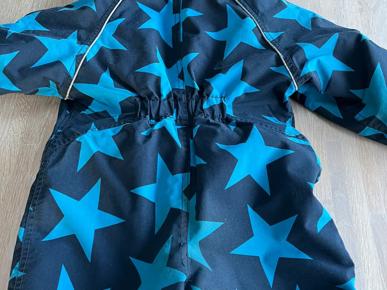 Billede 4 - Flyverdragt størrelse 92