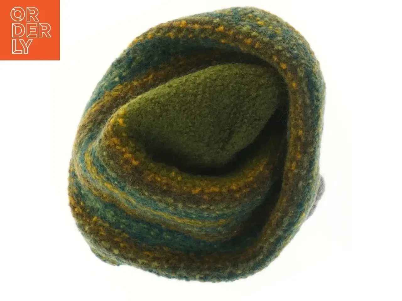 Billede 2 - Uldhat med blomsterdetalje (str. Ø 28 cm)