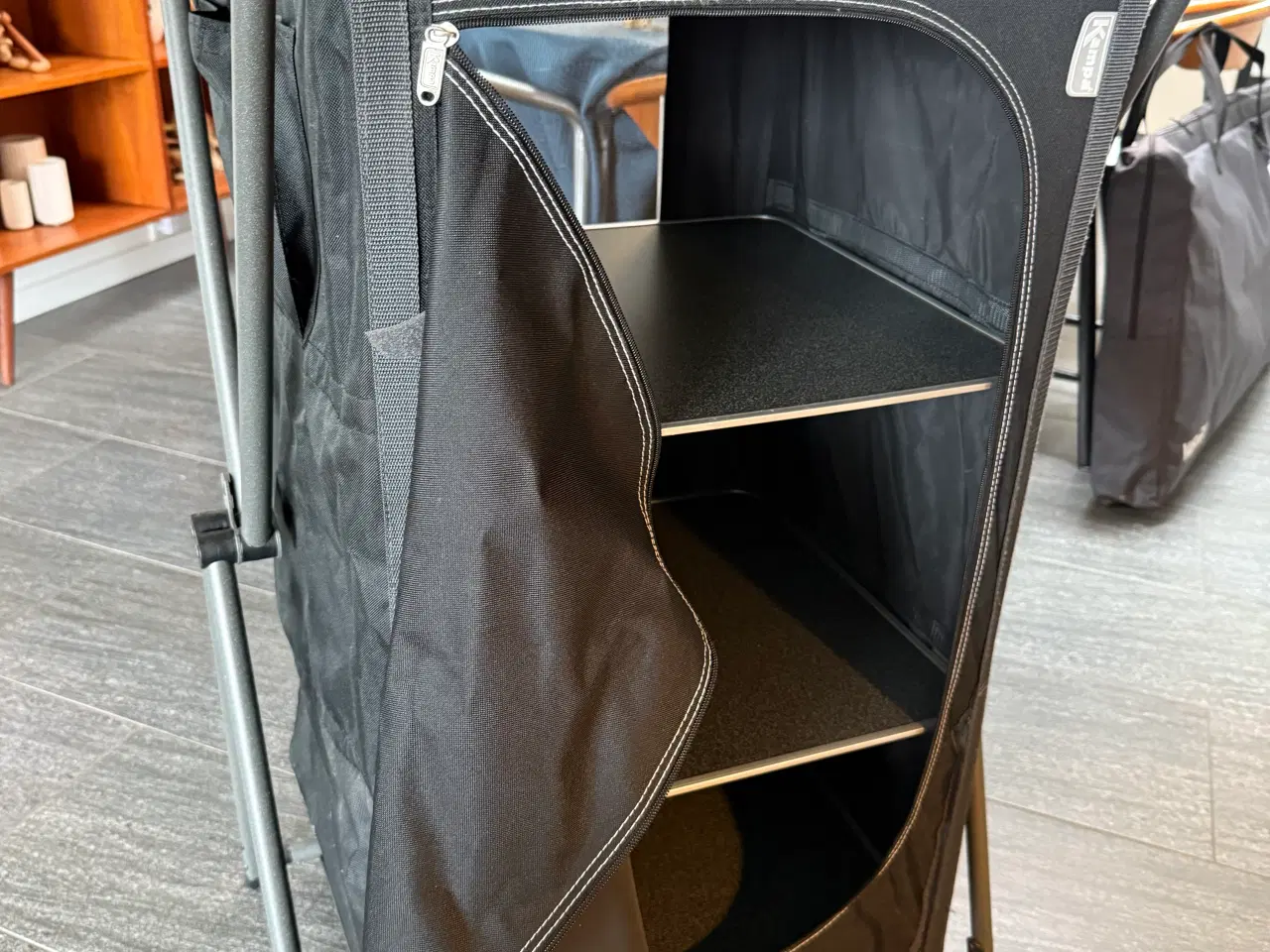 Billede 6 - Reoler 2 stk… 3 hylder + 6 hylder 