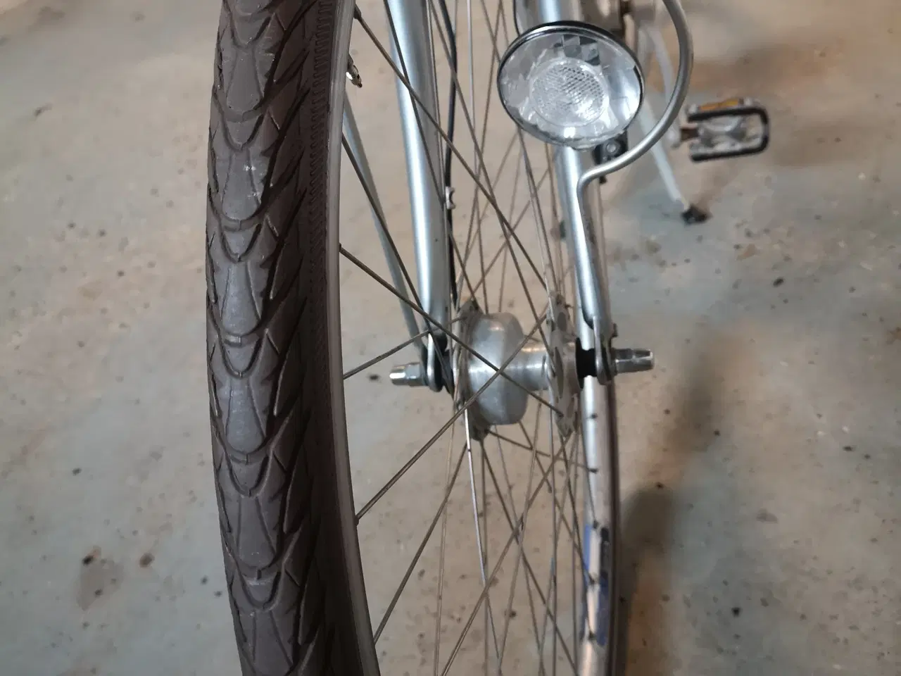 Billede 12 - Winther 28" 54 cm høje 7 gear ,ABUS-lås med én nøg