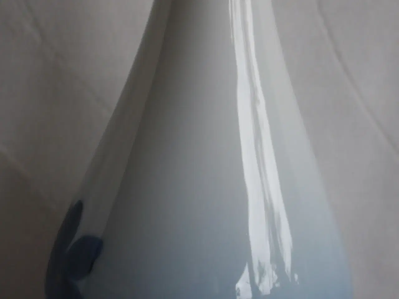 Billede 3 - Vase med blå blomst fra Bing og Grøndahl