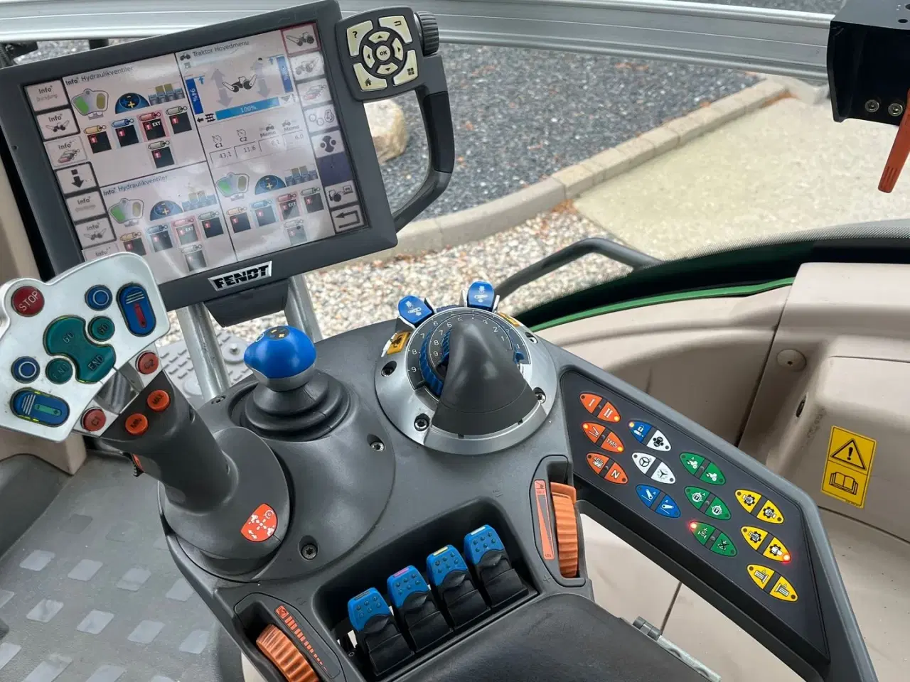 Billede 7 - Fendt 826 Vario med frontlift og frontpto