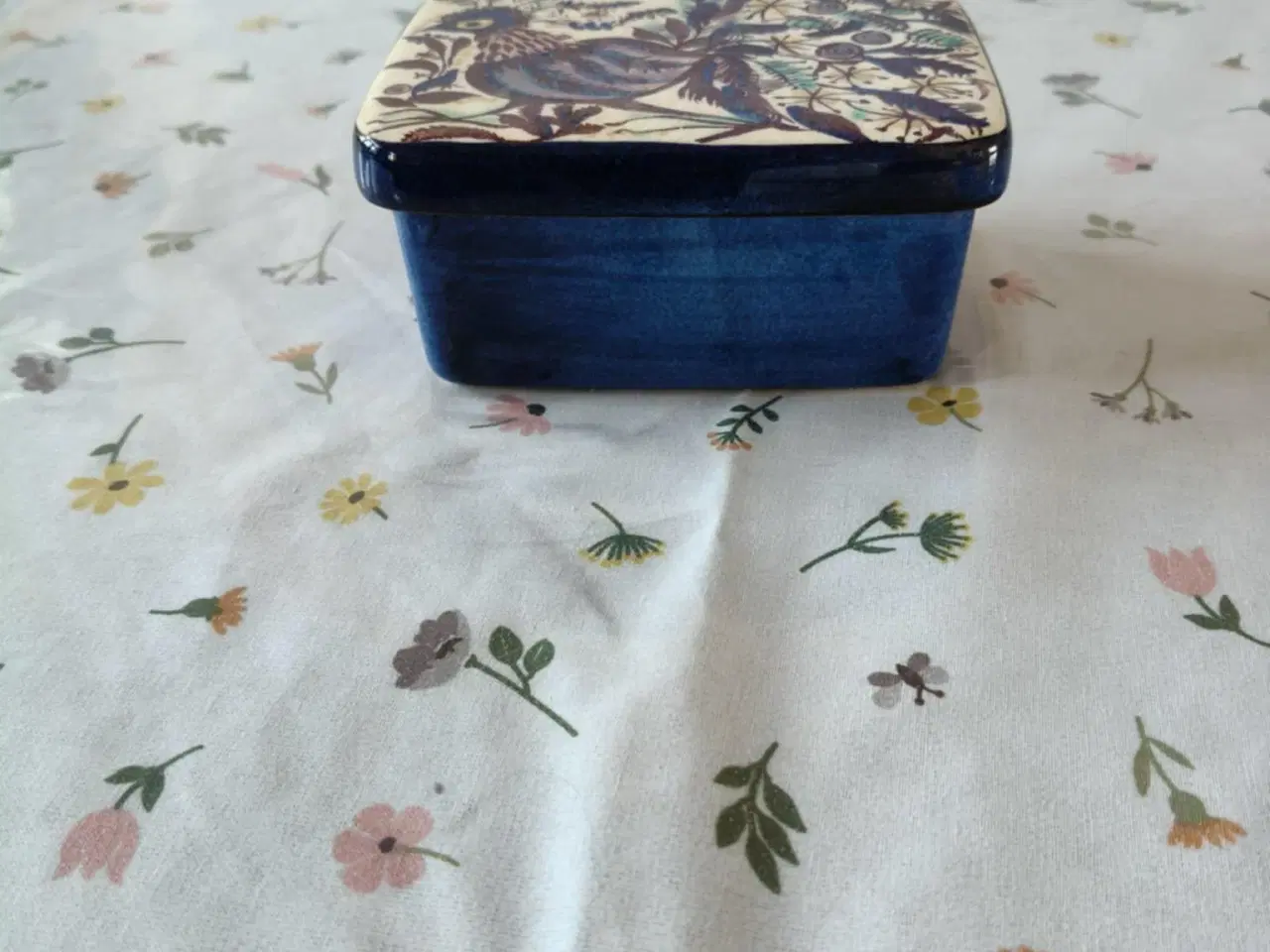 Billede 1 - aluminia krukke i fede farver men med  Krakelering