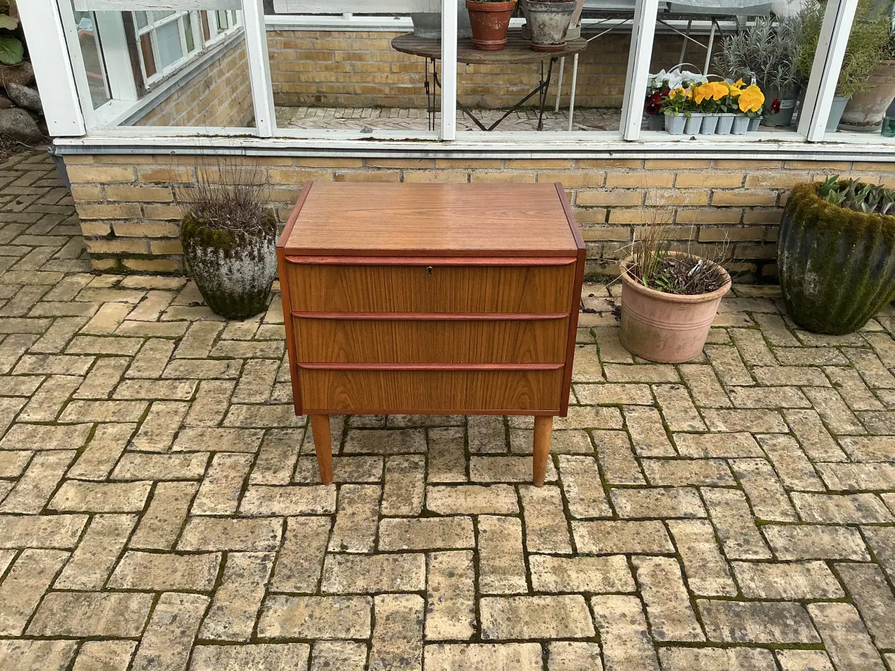 Billede 1 - Teaktræ kommode gammel 