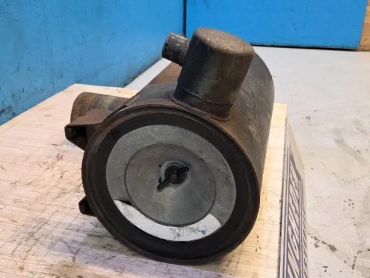 Billede 11 - Ford TW30 Luftfilterhus D8NN9600BC