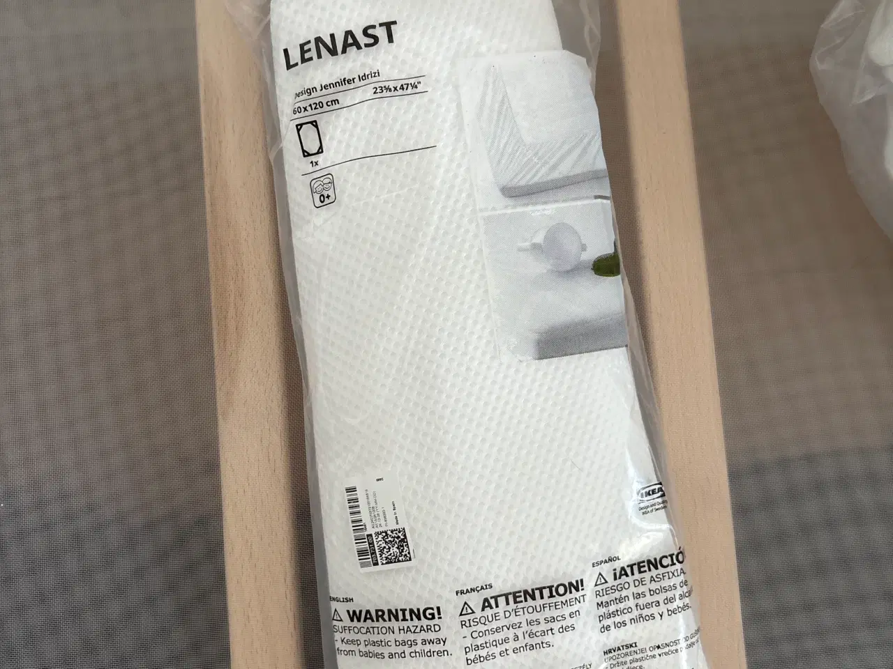 Billede 2 - Baby møbel sæt - tremmeseng m madras og puslebord