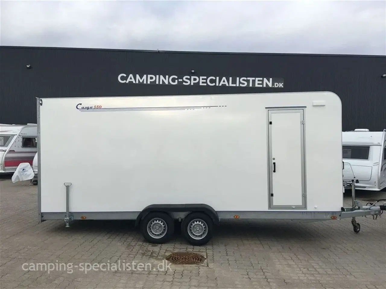 Billede 1 - 2024 - Selandia Tomplan TP 550 TFR/ Rampe 2700 kg    Tomplan  TP 550 TFD  Cargo trailer model 2024 kan ses hos  Camping-specialisten.dk Silkeborg og Aarhus