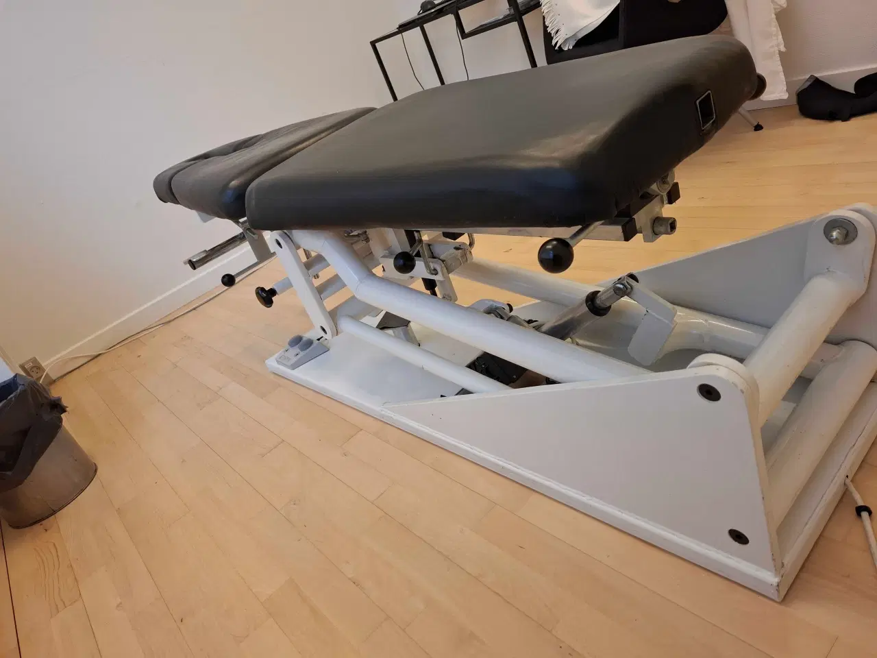 Billede 2 - Elektrisk behandlerbænk massage el. kiropraktik